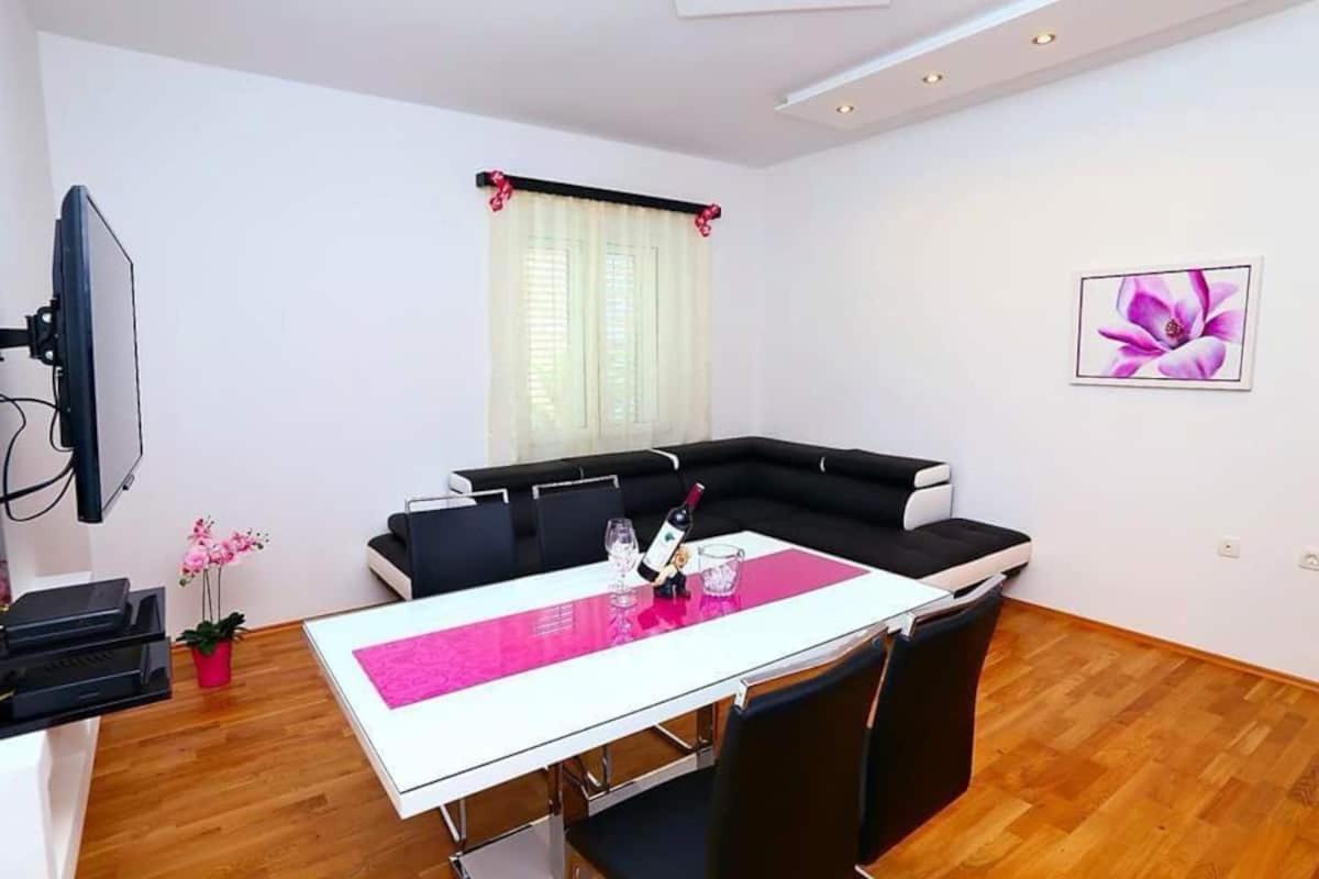 Split Central Retreat מראה חיצוני תמונה